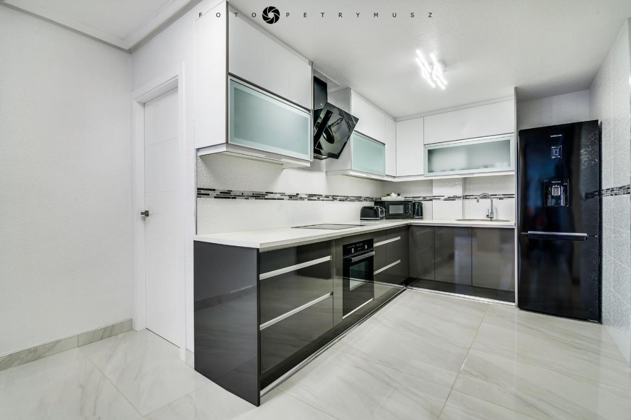 Ferienwohnung Edificio Urizaga Torrevieja Exterior foto