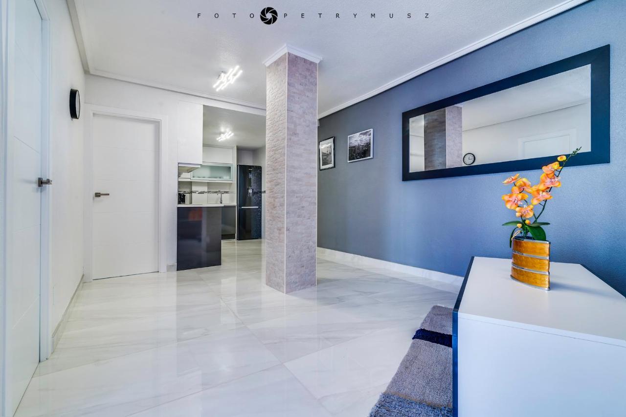 Ferienwohnung Edificio Urizaga Torrevieja Exterior foto